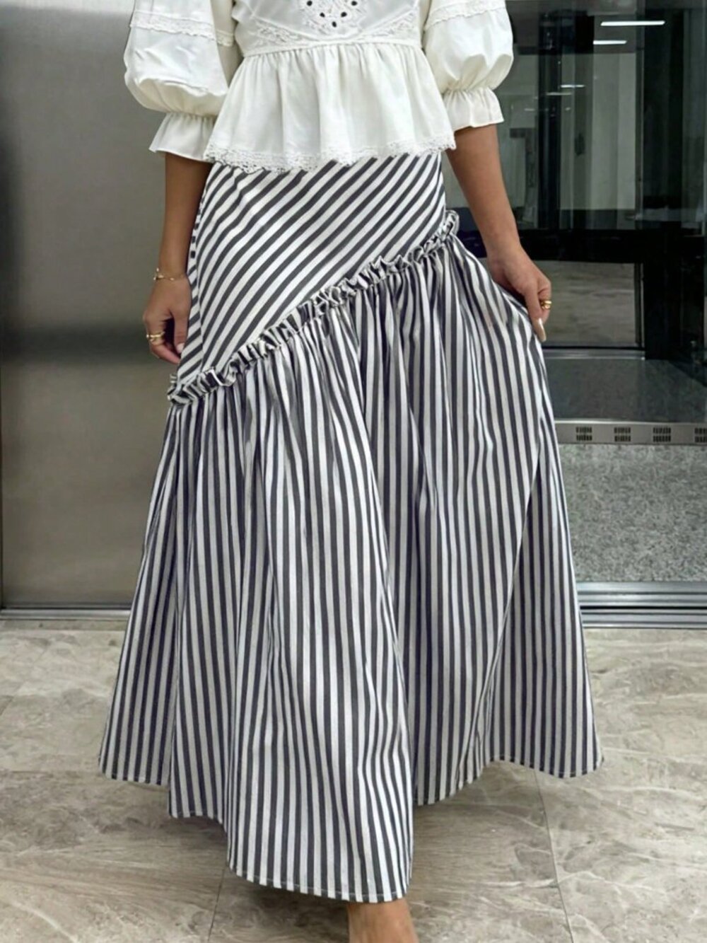 Black And White Casual Women's A-Line Striped Ruffle Hem Skirt - Picture 4 of 6